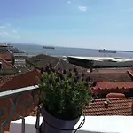 Rooftop In Alfama - Little Triplex Lisboa