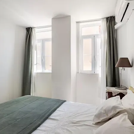 Rooftop In Alfama - Little Triplex Apartamento