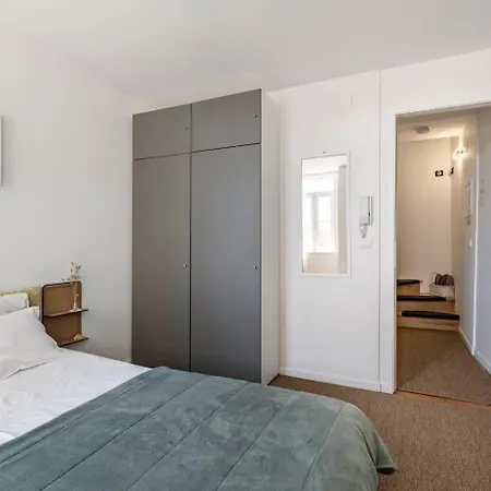 Rooftop In Alfama - Little Triplex Apartament *